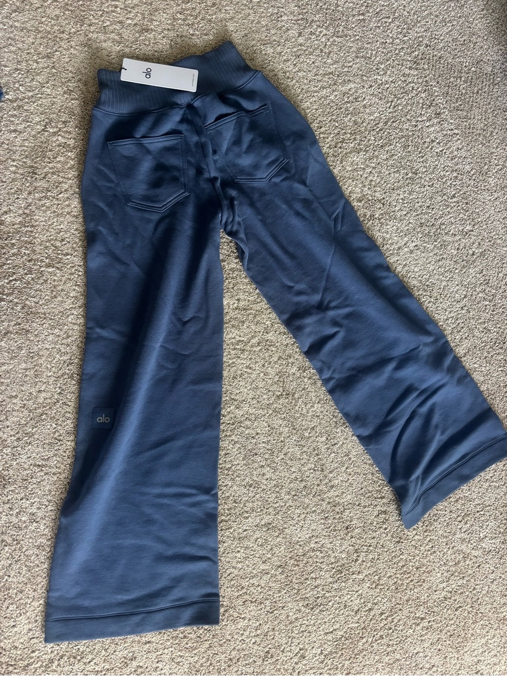 ALO Yoga Navy Wide-Leg Sweatpants